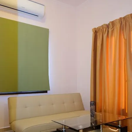 Ancient Tiryns Pensión