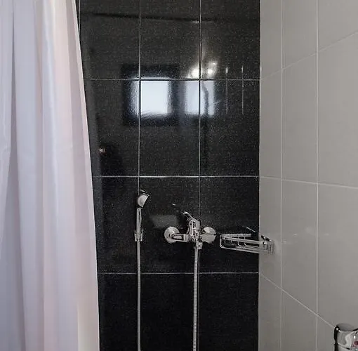 Ancient Tiryns Pensionat 3*