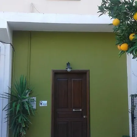 Ancient Tiryns 3* Nauplion