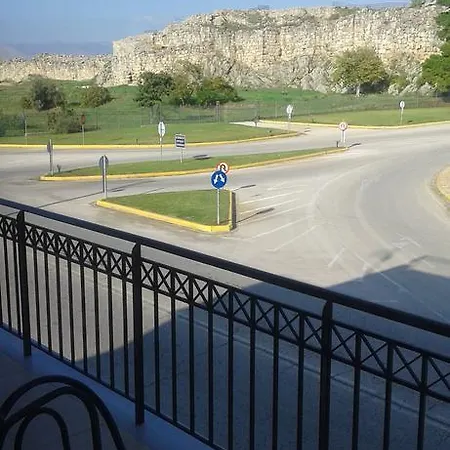 Pensjonat Ancient Tiryns 3*