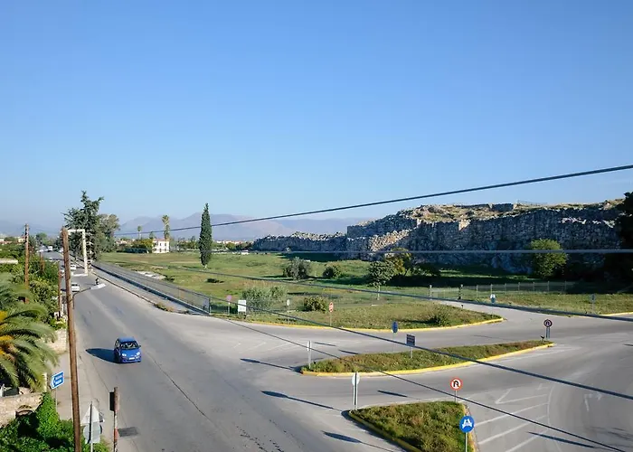Ancient Tiryns 3* Nafplio
